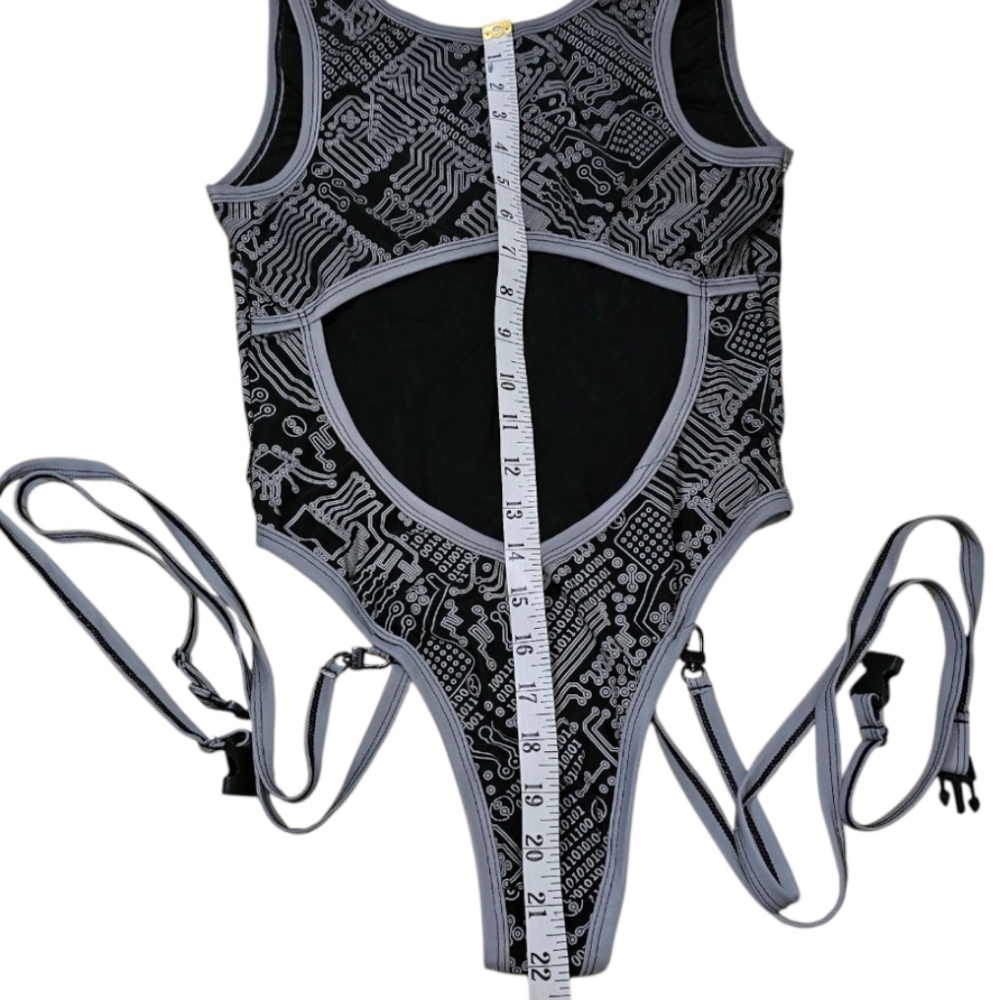 Awesome Reflective Circuit Rave Dance Wear Bodysuit With Leg Straps & Belt - Picture 5 of 14